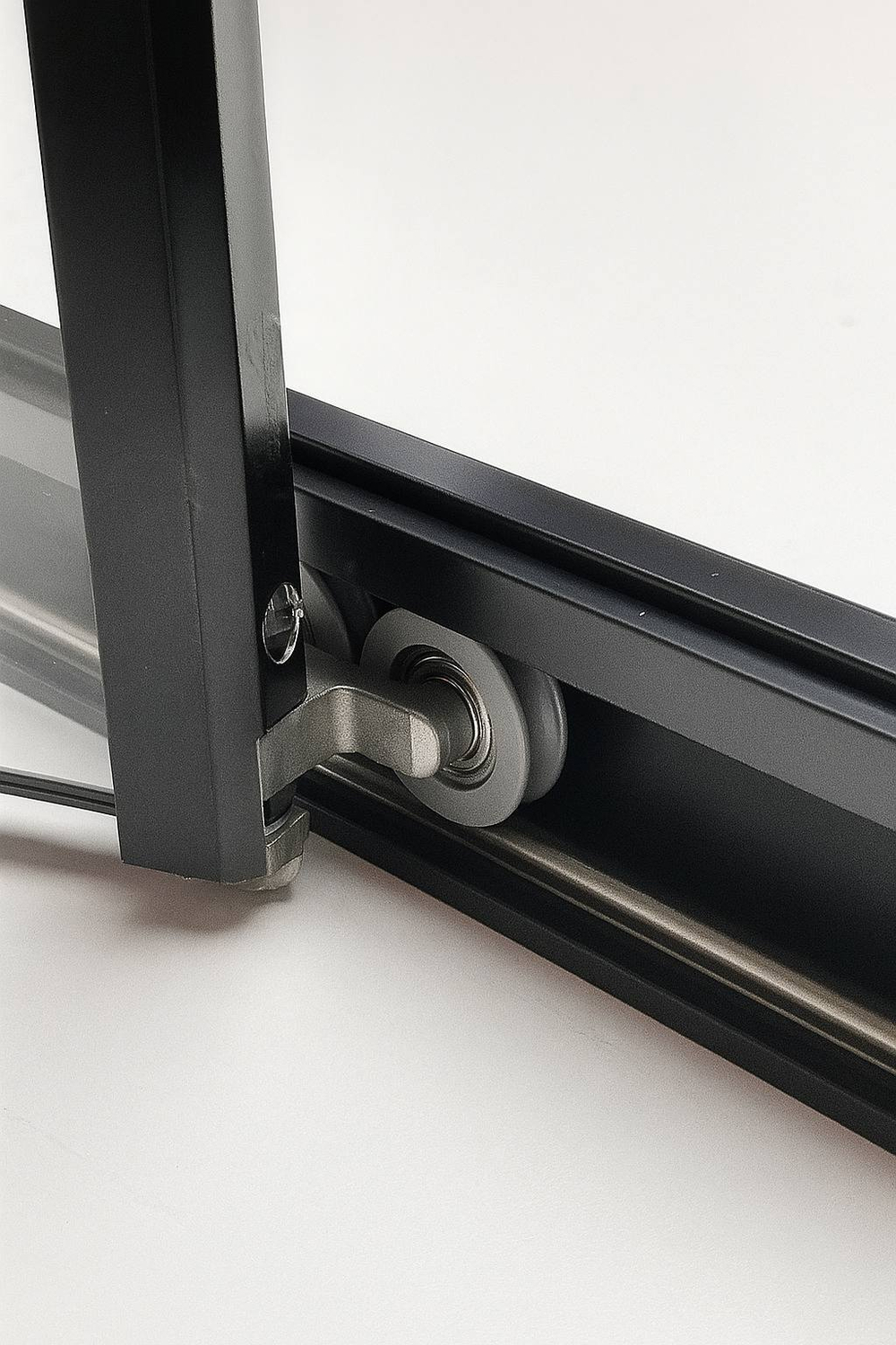 Timo Душевой угол TTSS-100/03C-8R, раздвиж 1000*1000*2000, проф черный, стекло проз 8 мм